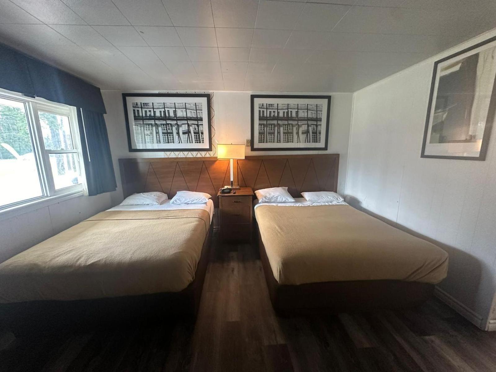 Pine Ridge Motel 티민스 외부 사진
