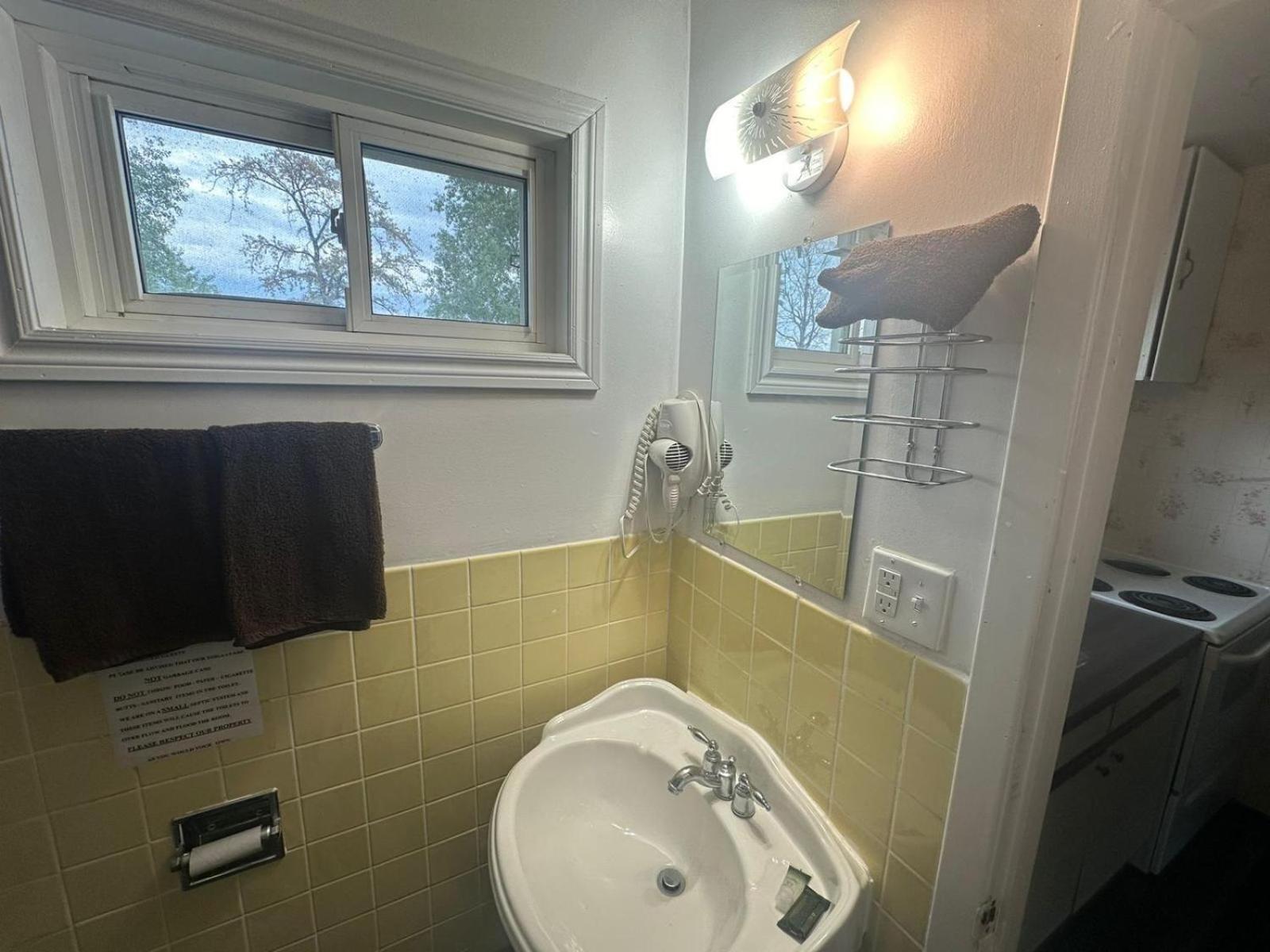 Pine Ridge Motel 티민스 외부 사진