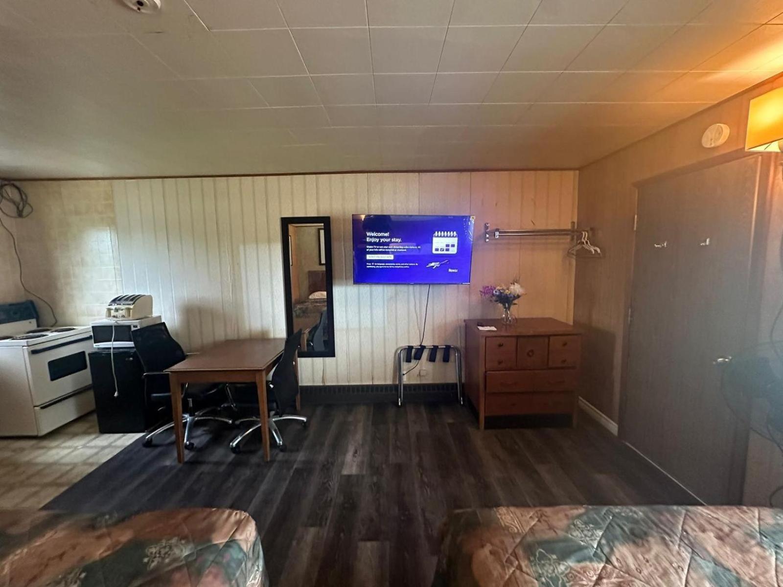 Pine Ridge Motel 티민스 외부 사진